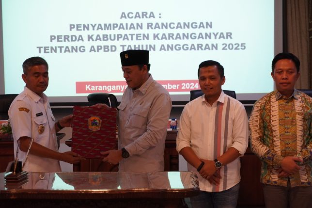 Penyampaian Rancangan Perda Kabupaten Karanganyar Tentang APBD Tahun Anggaran 2025