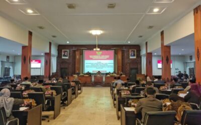 Penyampaian Tanggapan dan/atau jawaban fraksi DPRD atas pendapat Bupati Karanganyar terhadap Raperda yang berasal dari DPRD Karanganyar terhadap Raperda yang berasal dari DPRD Tahun 2025